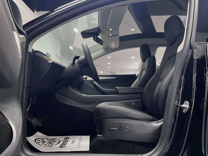 Tesla Model Y — фото 16