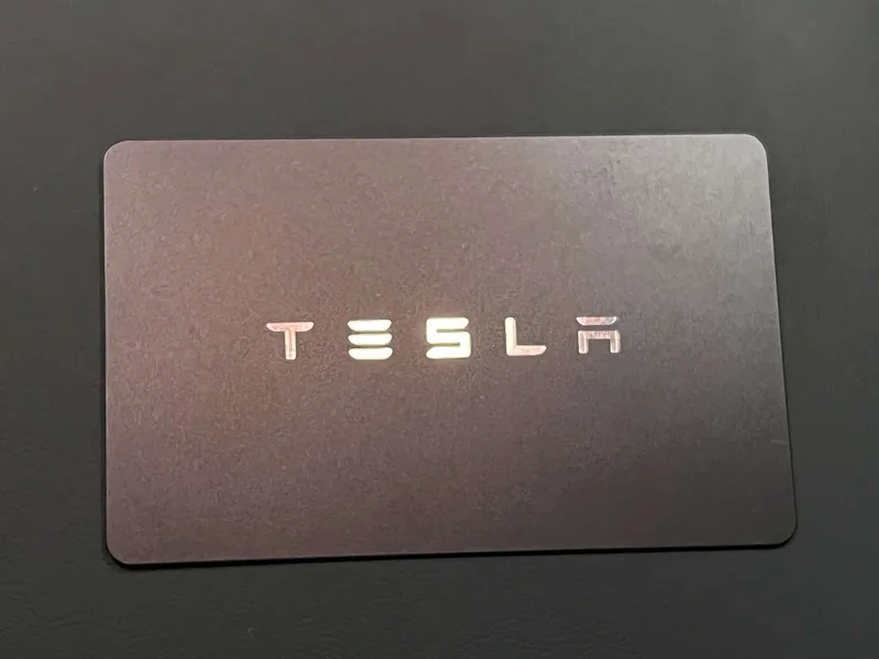 Tesla Model Y — фото 34
