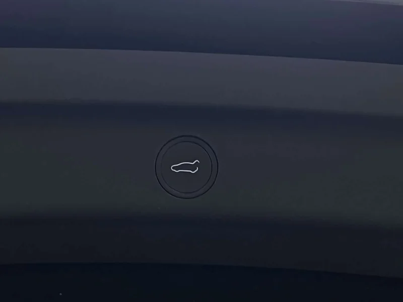 Tesla Model Y — фото 36