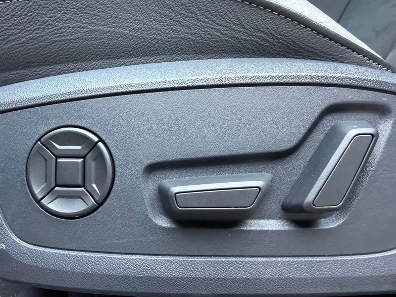 Audi Q3 — фото 11