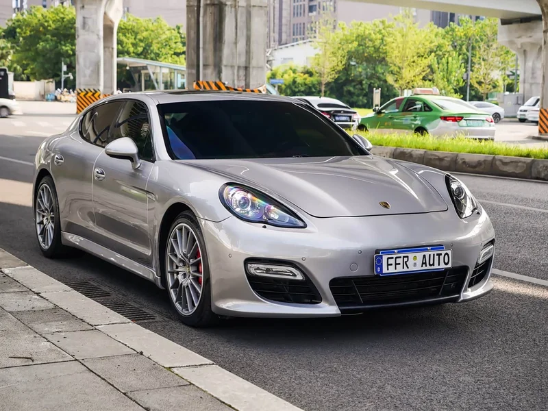 Porsche Panamera — фото 16