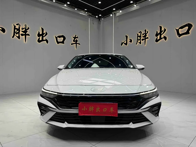 Hyundai Elantra — фото 2