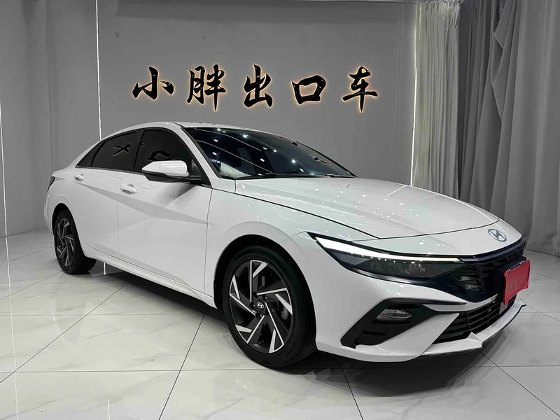 Hyundai Elantra — фото 3