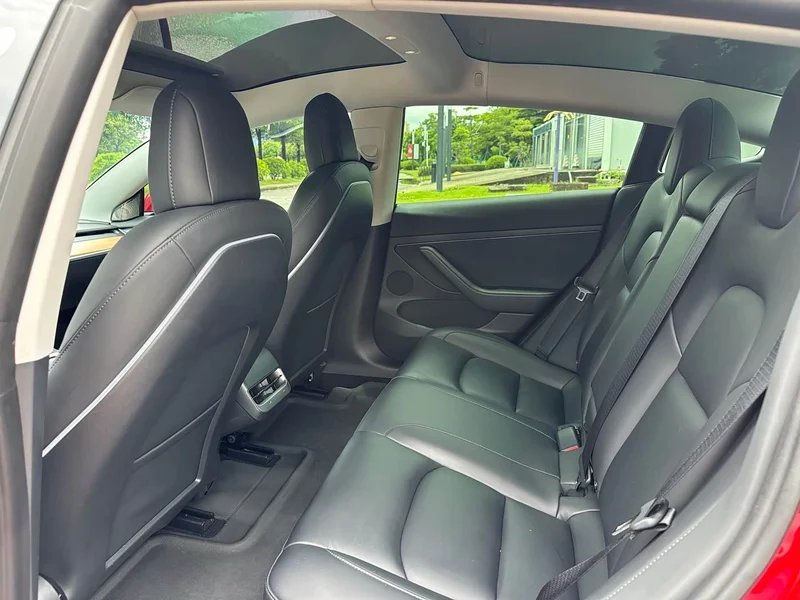 Tesla Model 3 — фото 11
