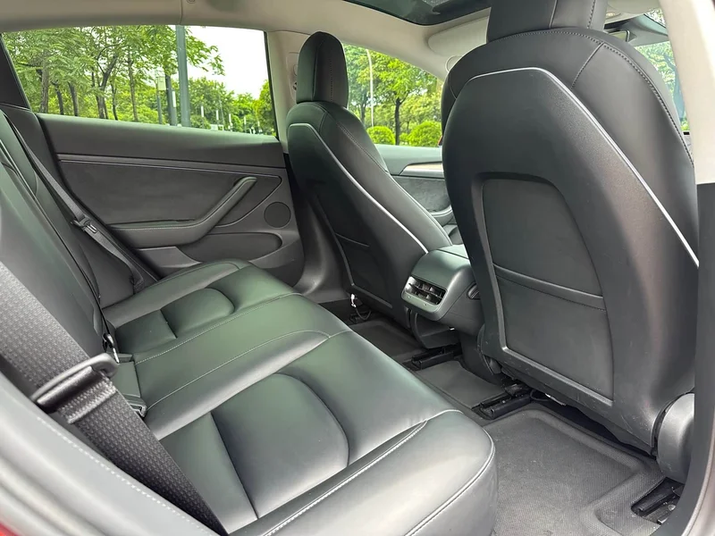Tesla Model 3 — фото 14