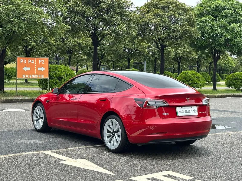 Tesla Model 3 — фото 6