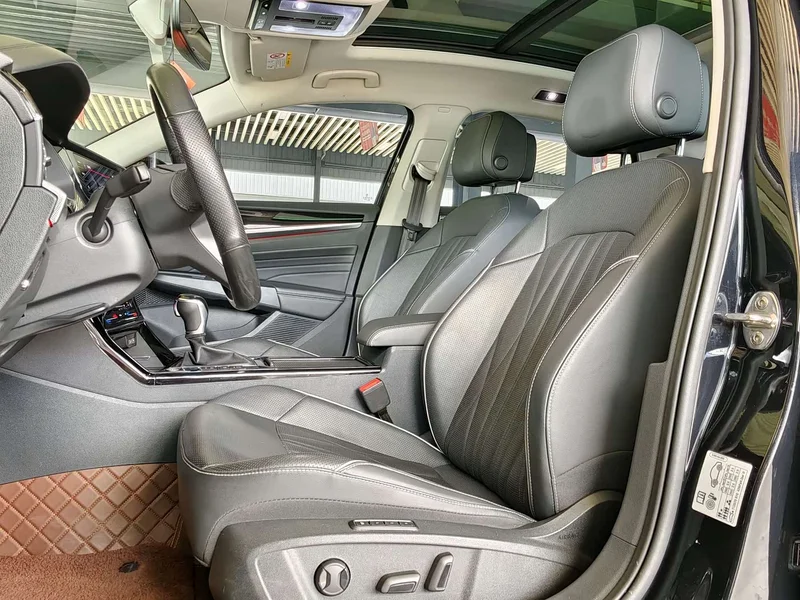 Volkswagen Passat — фото 6