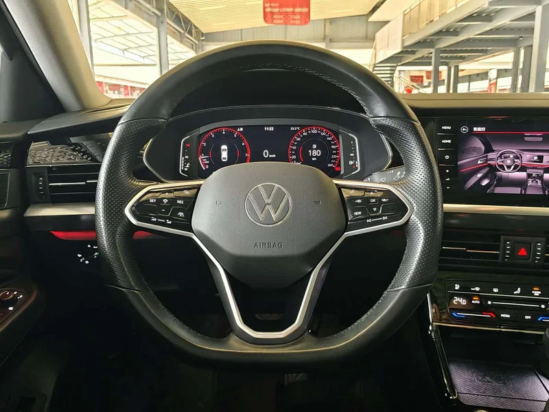 Volkswagen Passat — фото 7