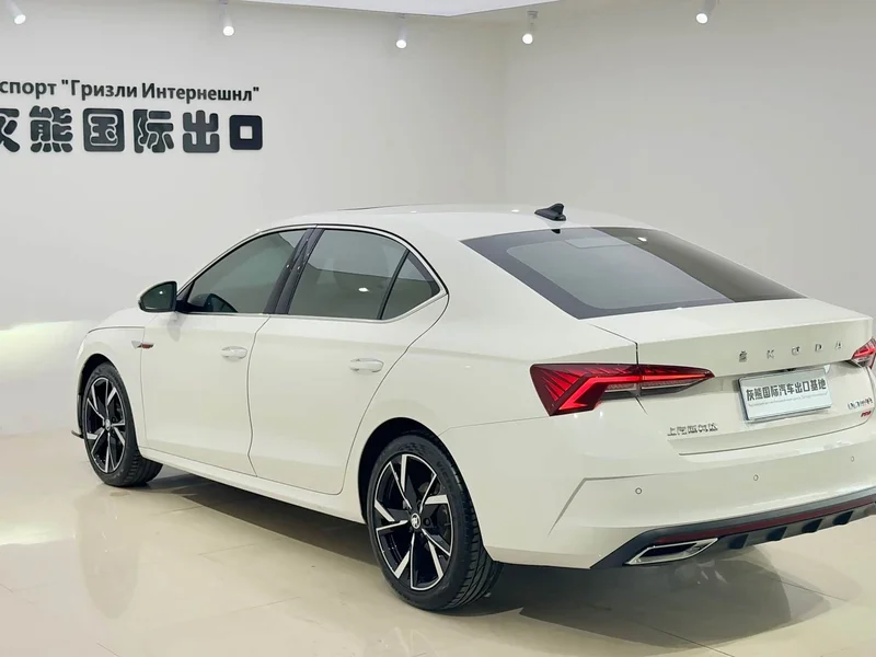 Volkswagen Octavia — фото 6