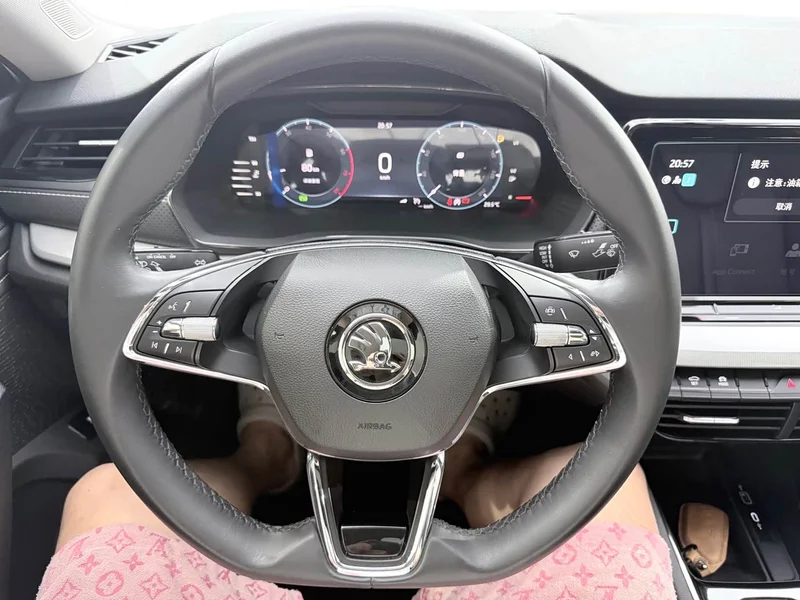 Volkswagen Octavia — фото 8