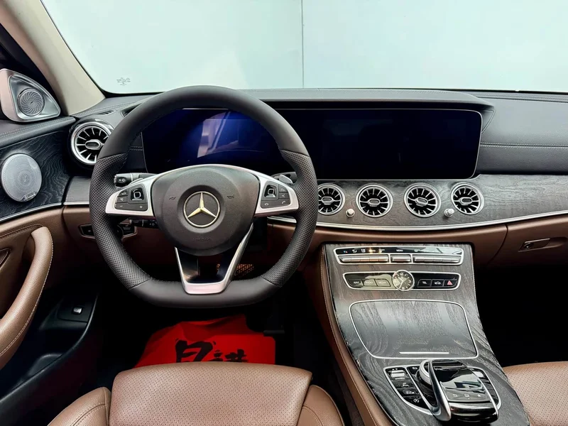 Mercedes-Benz E-Class — фото 17