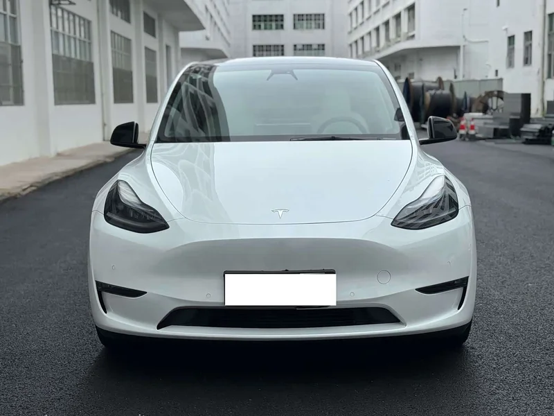 Tesla Model Y — фото 2