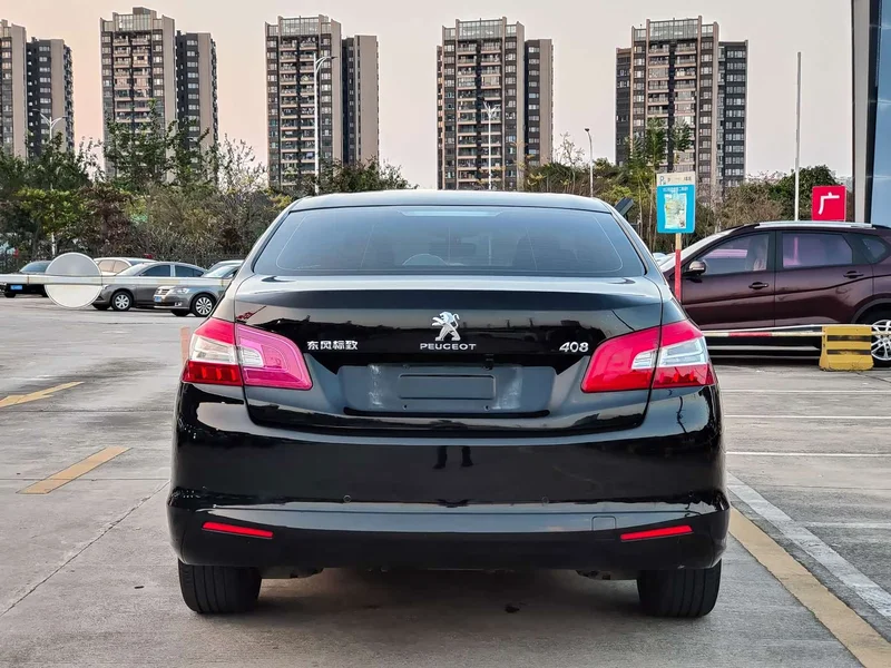 Peugeot 408 — фото 6