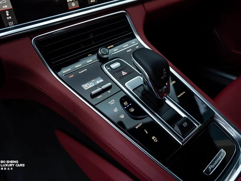 Porsche Panamera — фото 21