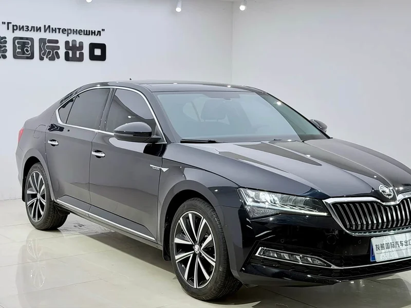 Skoda Superb — фото 3
