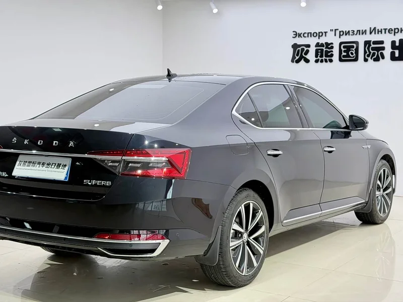 Skoda Superb — фото 4
