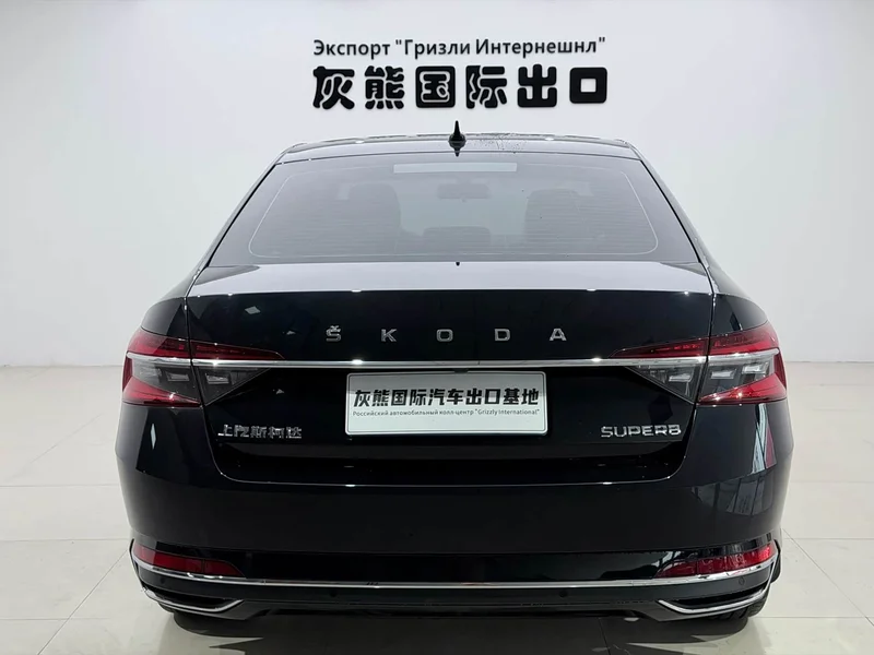 Skoda Superb — фото 5