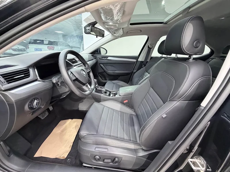 Skoda Superb — фото 7