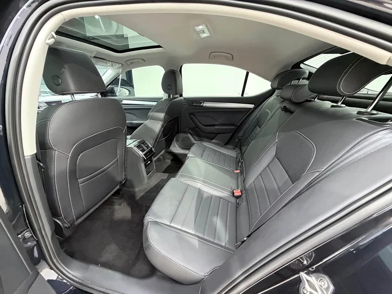 Skoda Superb — фото 8