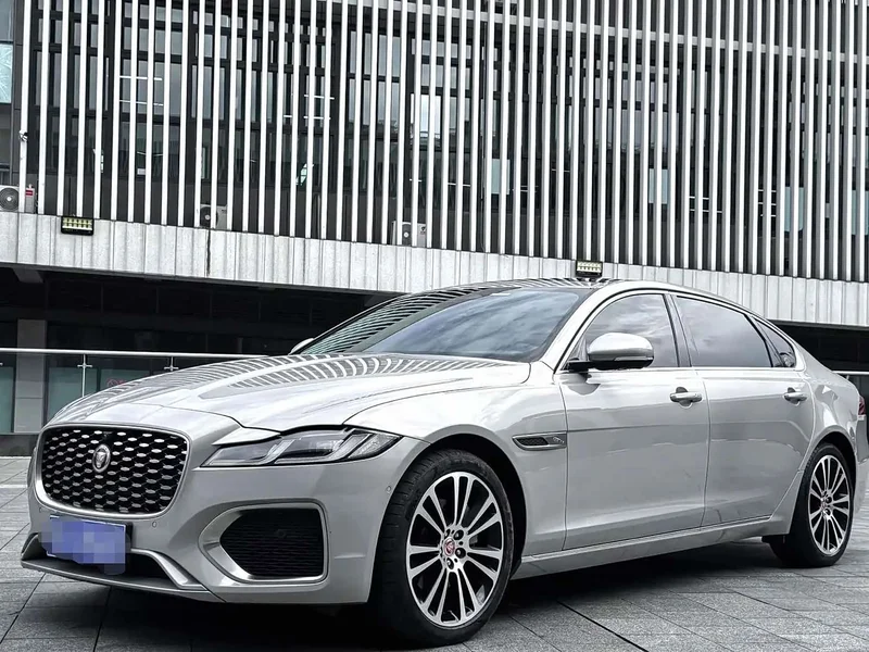 Jaguar XFL