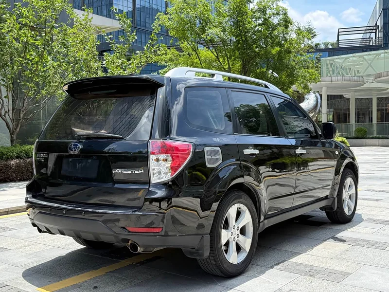 Subaru Forester — фото 4