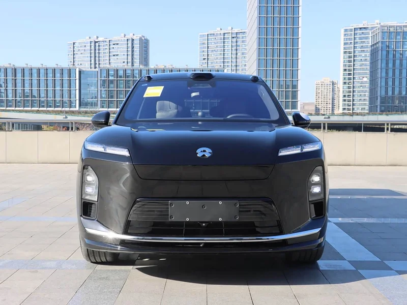 NIO ES8