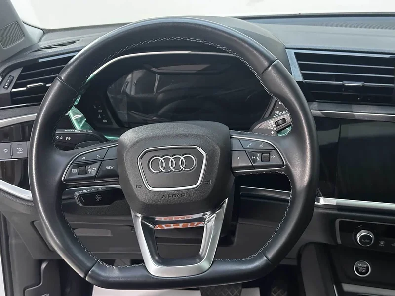 Audi Q3 — фото 16