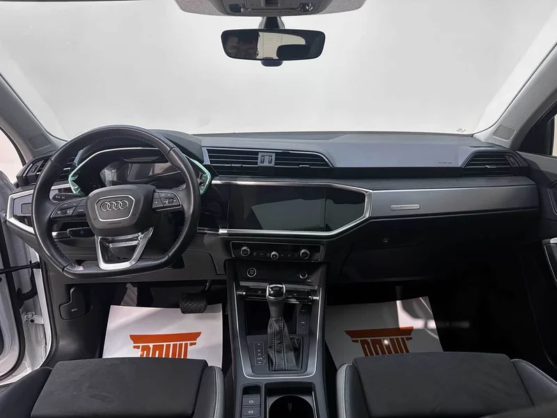 Audi Q3 — фото 18