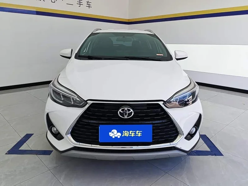 Toyota Yaris L — фото 2