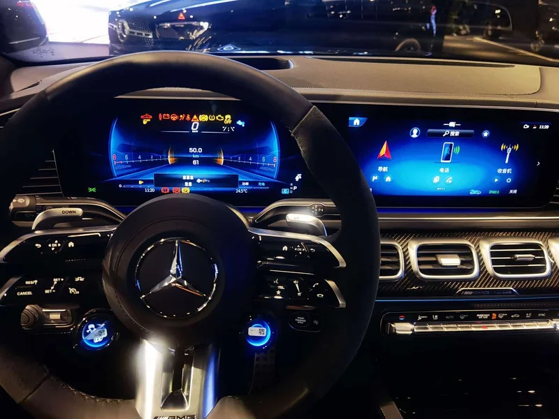 Mercedes-Benz GLS AMG — фото 14