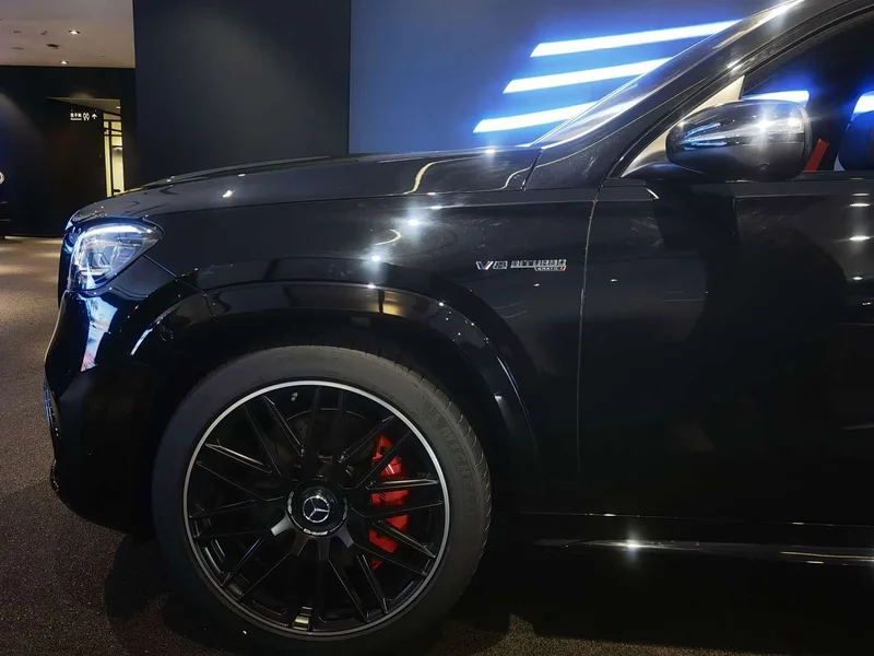 Mercedes-Benz GLS AMG — фото 9