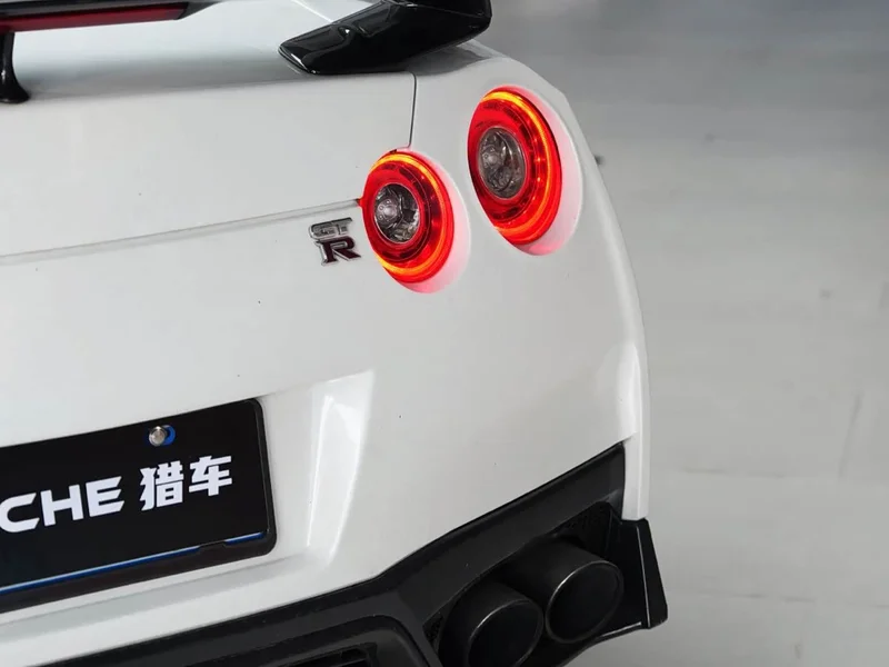 Nissan GT-R — фото 14