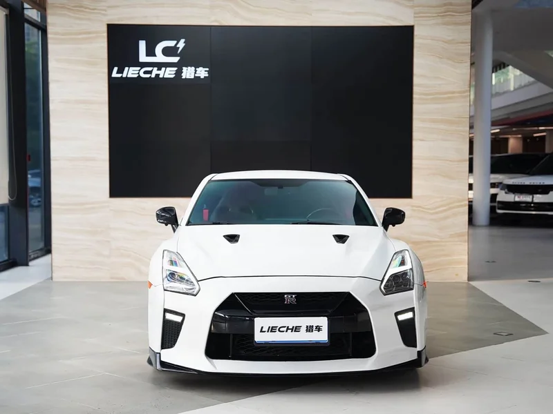 Nissan GT-R — фото 2