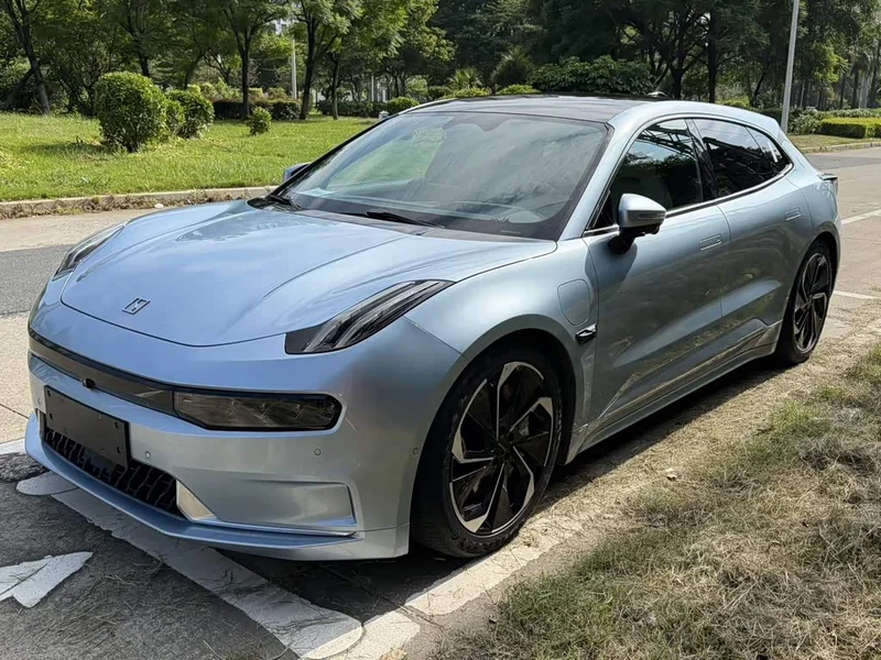 Zeekr 001
