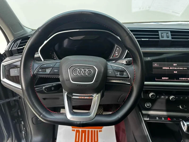 Audi Q3 — фото 13