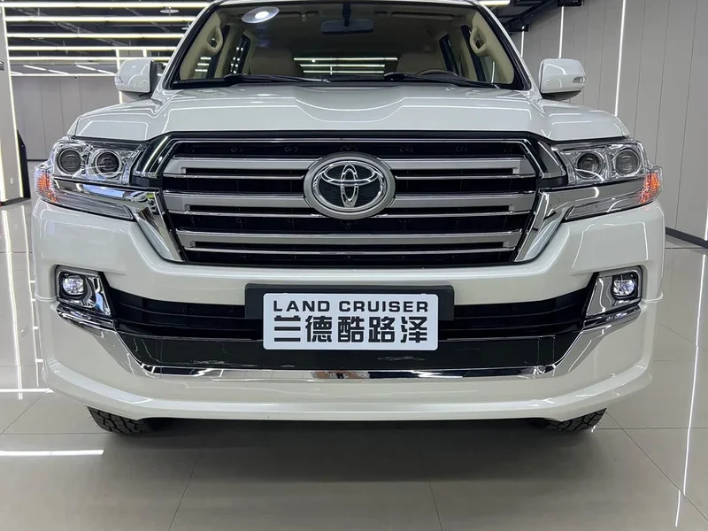 Toyota Land Cruiser (Imported) — фото 2