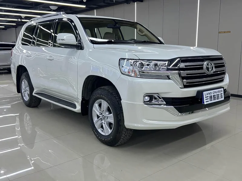 Toyota Land Cruiser (Imported) — фото 3