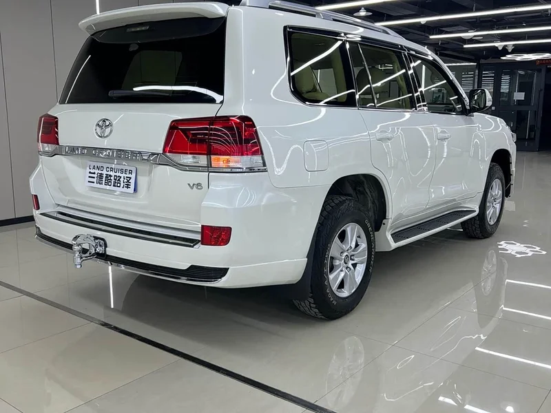 Toyota Land Cruiser (Imported) — фото 5
