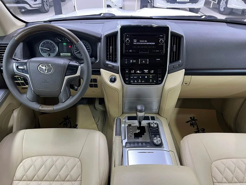 Toyota Land Cruiser (Imported) — фото 8