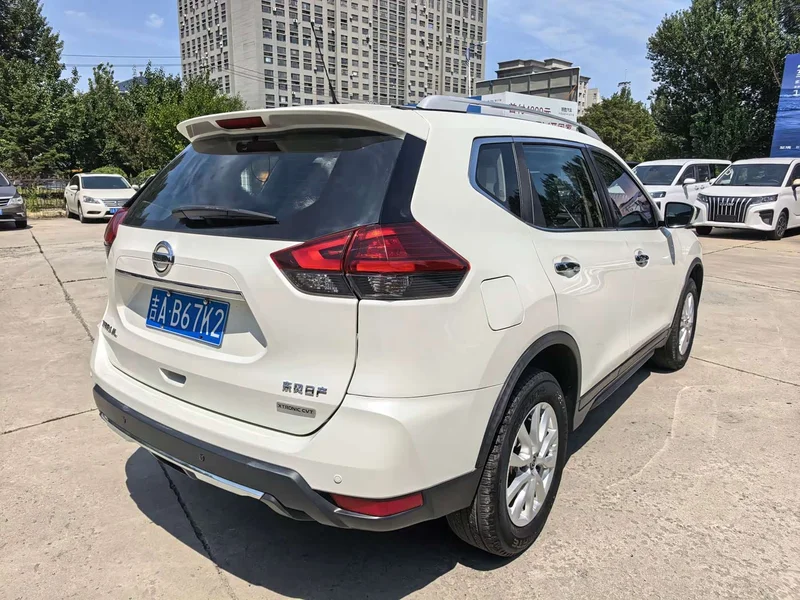 Nissan X-Trail — фото 10