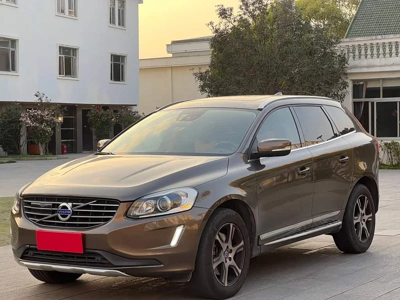 Volvo XC60 (Imported)