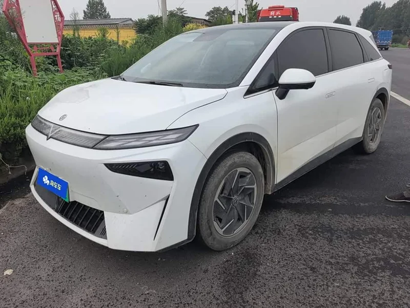 Venucia VX6