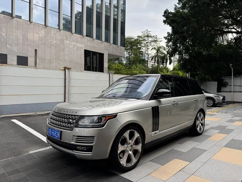 Land Rover Range Rover — фото 1