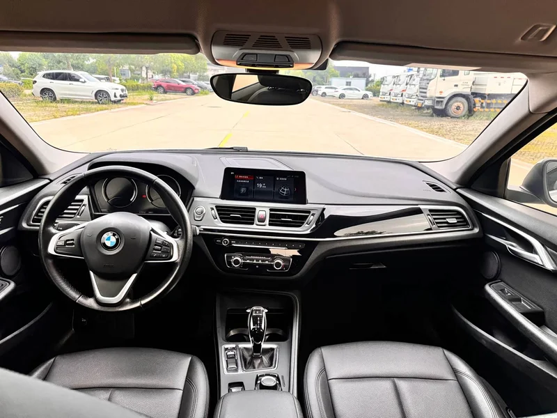 BMW 1-Series — фото 10