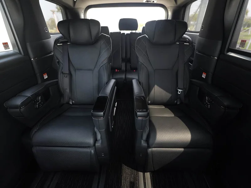Toyota Alphard — фото 11