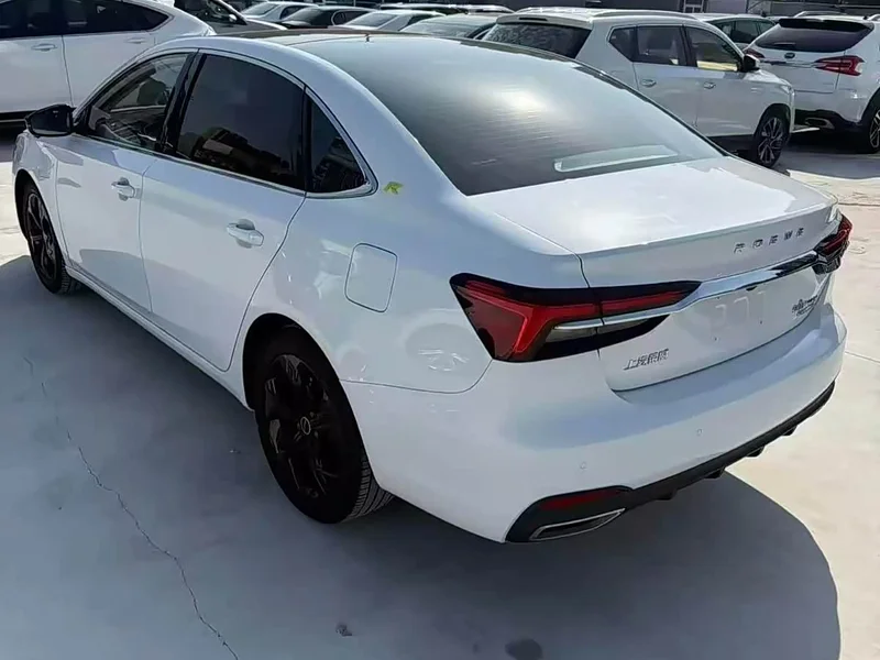 Roewe i6 MAX New Energy — фото 6