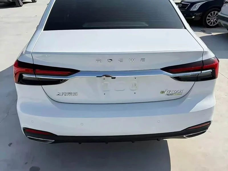 Roewe i6 MAX New Energy — фото 7