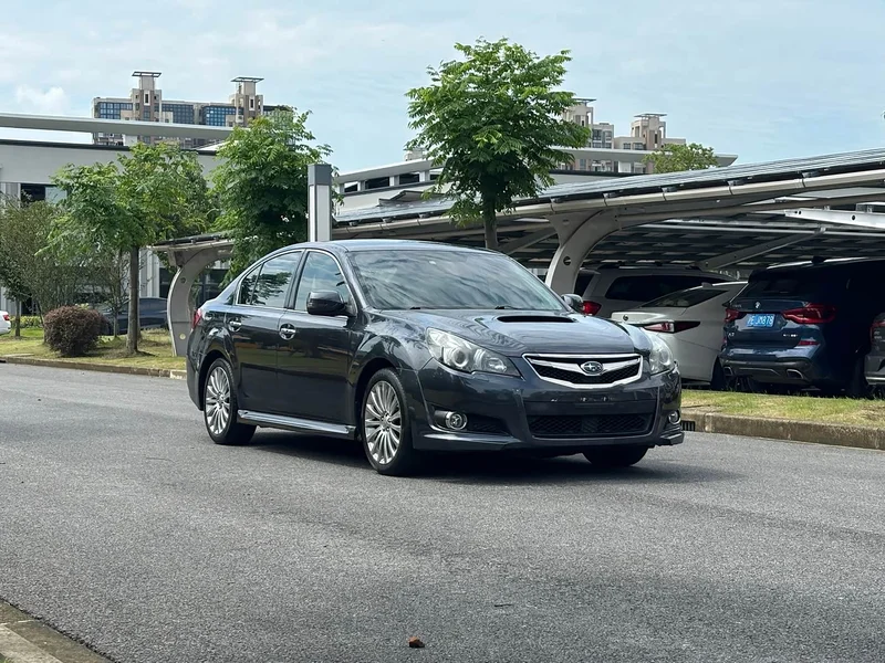 Subaru Legacy — фото 3