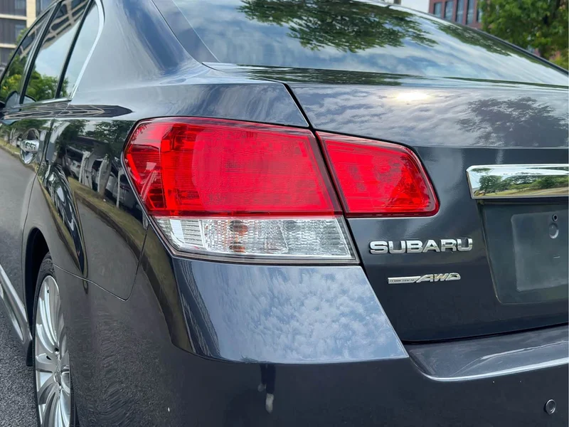 Subaru Legacy — фото 8