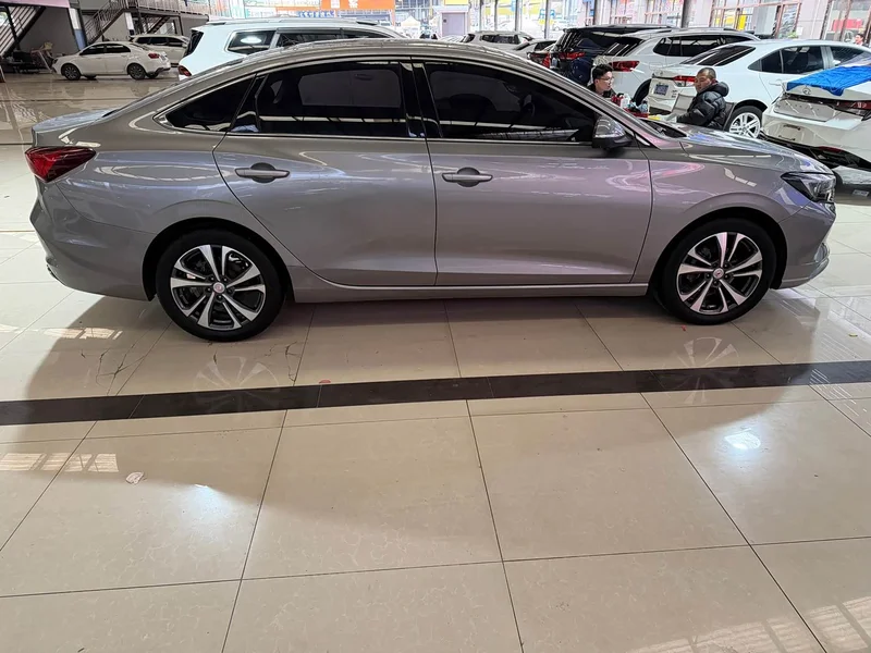 Changan Eado — фото 13